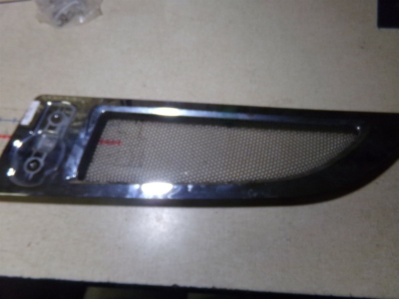 Kenworth Paccar RH Right Hood Vent Trim L60-6004 *FREE SHIPPING*