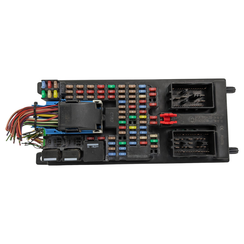 05-09 Land Range Rover Sport LR3 Cabin Engine SAM Fuse Box Relay YQE500420 OEM