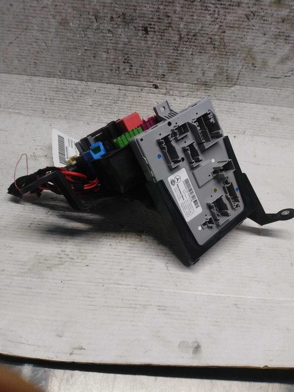 2018 MERCEDES C-CLASS Fuse Box OEM 2055406811 Grey 98K Mileage NJ25-20979-511244
