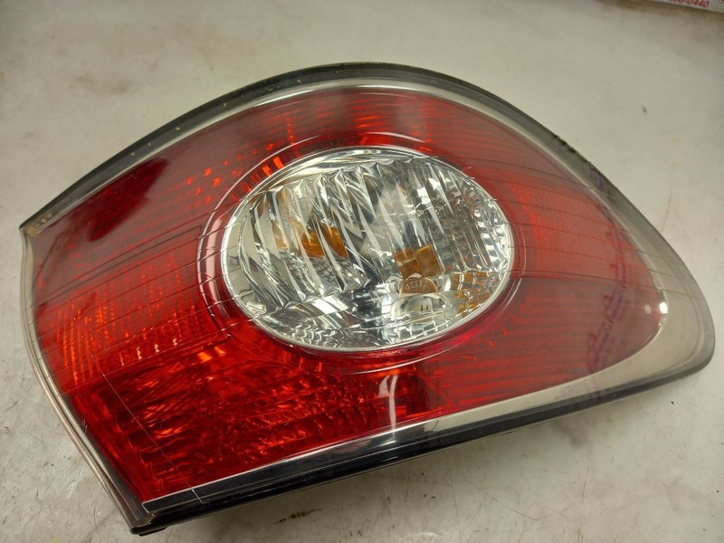 02 03 LEXUS ES300 L DRIVER LEFT TAIL LIGHT QUARTER PANEL MOUNTED