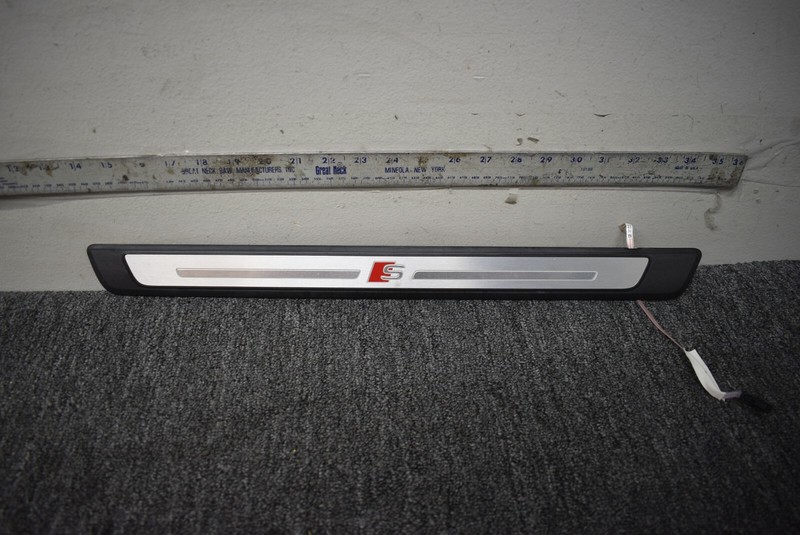 2017-2018 AUDI A3 FRONT RIGHT SIDE SCUFF PLATE FACTORY OEM