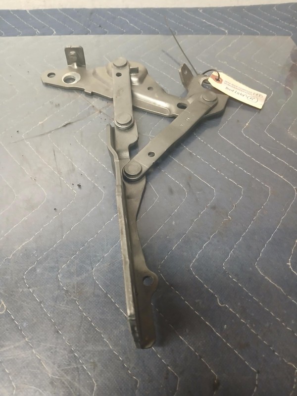 11 12 13 14 15 16 17 JEEP COMPASS Right Hood Hinge