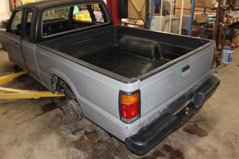 90-93 Mazda B-2600 Cab Plus Truck Bed Assembly