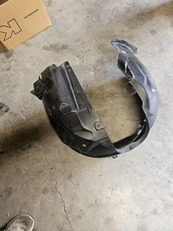 2015FORD ESCAPE FRONT LEFT DRIVER SIDE FENDER LINER SPLASH SHIELD OEM