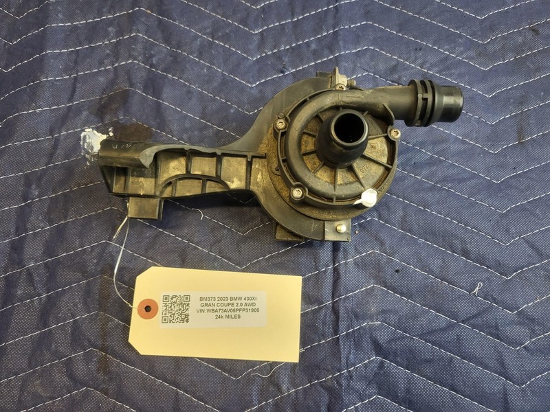 Used Oem BMW Engine Auxiliary Coolant Water Pump 2023 430Xi Gran Coupe 2.0L AWD