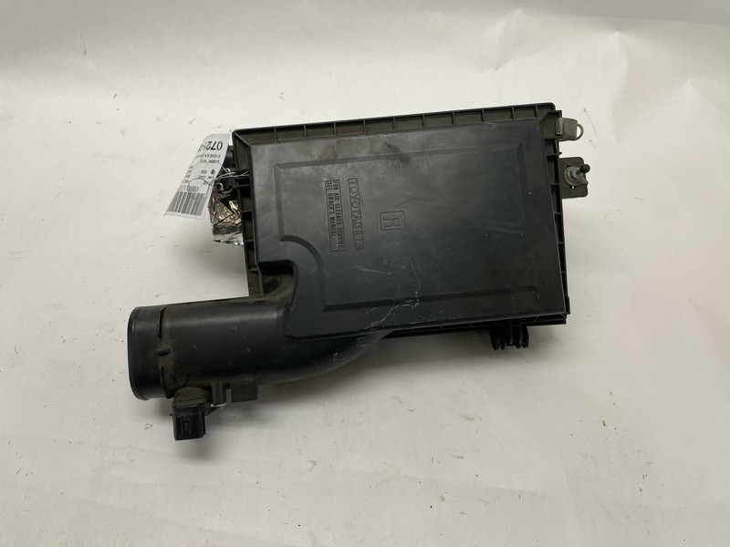 2007-2017 LEXUS LS460 LS600 LH DRIVER SIDE AIR INTAKE CLEANER BOX 2 BROKEN TABS