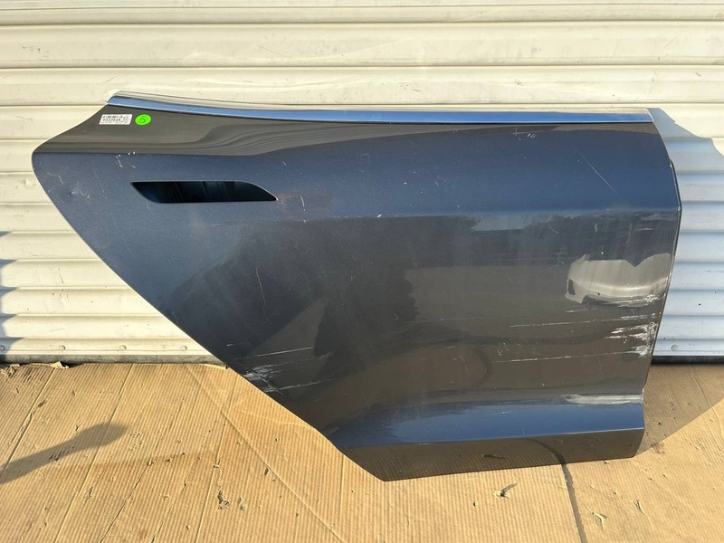 ✅16-21 Tesla S Rear Right Side Door Shell Panel Gray w/dent and scratches