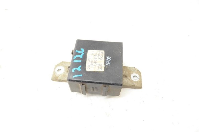 1986-1993 Nissan Pickup Truck King Cab 6cyl Shift Lock 28540 61G00