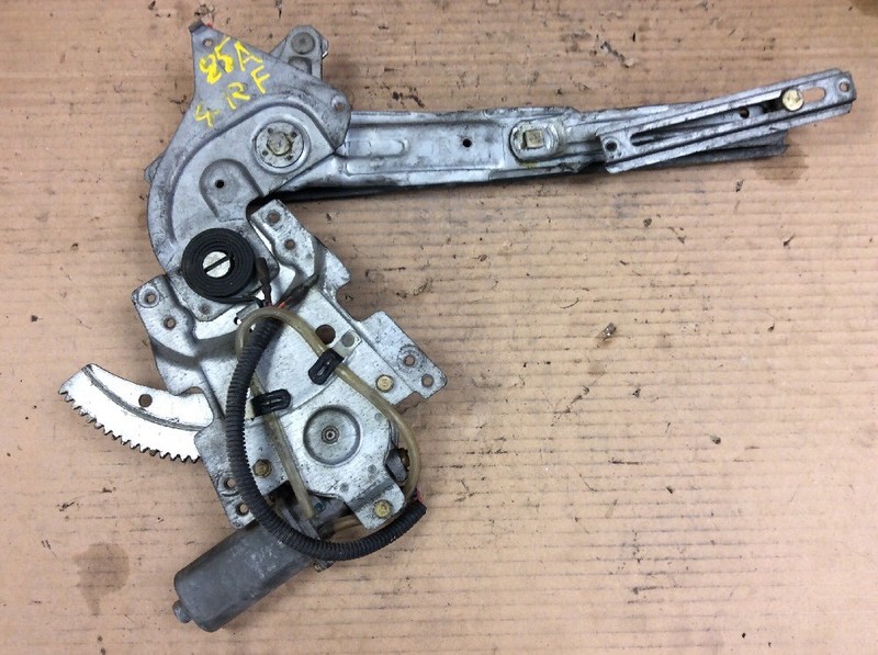 83 84 85 Accord 4Dr Sedan Right Front Door Power Window Regulator Assy Used OEM