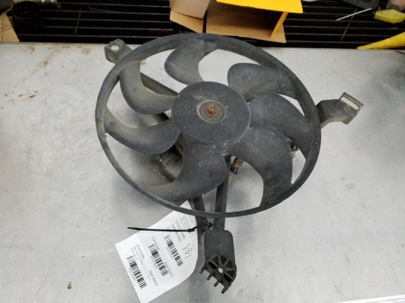 Driver Left Radiator Fan Motor Fan Assembly Fits 98 INTRIGUE 176250