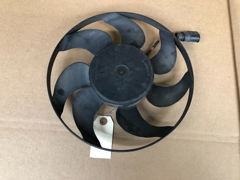 ⭐2008-2011 AUDI TT FRONT RIGHT RADIATOR COOLING FAN MOTOR ASSEMBLY OEM LOT2236