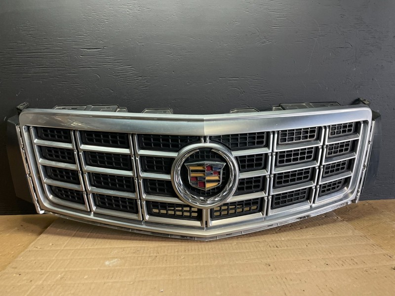 2013 2014 2015 Cadillac XTS Front Upper Grill Grille Oem AB7660 DG