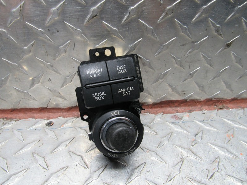 2009 NISSAN ARMADA LE RADIO AM FM DISC AUX VOLUME VOL SWITCH 5.6 4DR