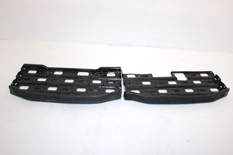 1998 Polaris Magnum 425 4x4 Oem Footrest Set 1040351-067 1040274-117 AP161