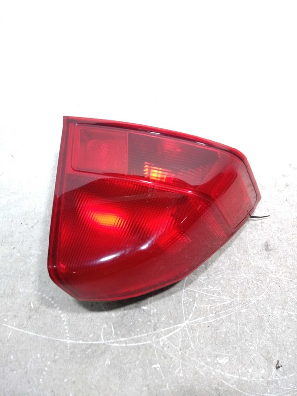 Used Left Tail Light Assembly fits: 2002 Honda Civic Sdn quarter panel mounted L