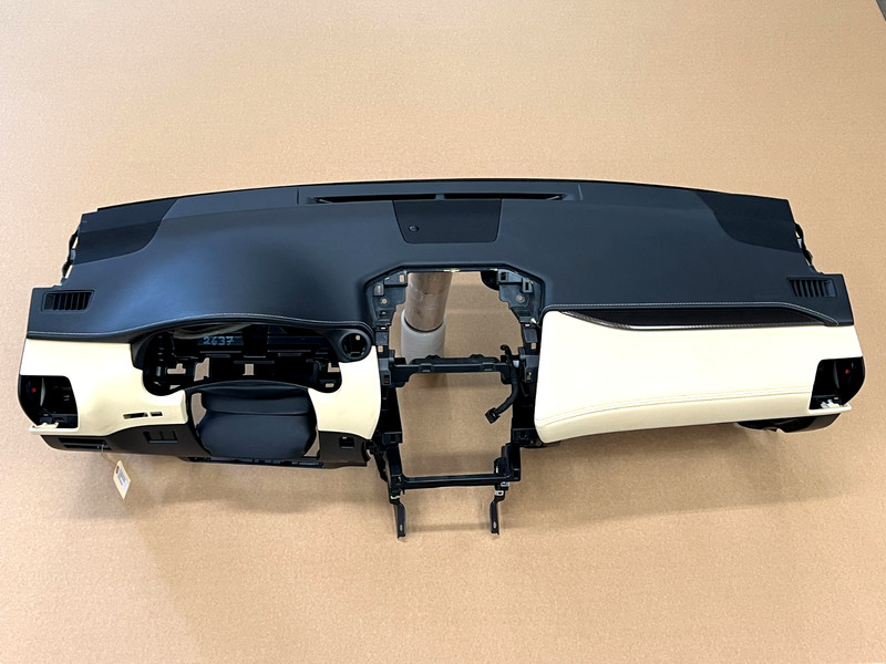 ⭐2015-2017 LEXUS NX200T FRONT DASHBOARD INSTRUMENT PANEL COVER ASSY OEM LOT2637
