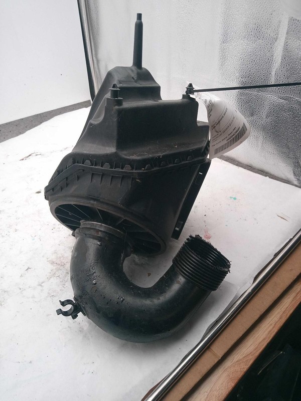 2019 AUDI A6 2.0L Air Cleaner Assembly OEM 4K0133838AA Used Black