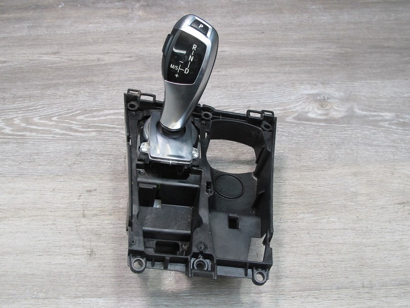 2010-2011 BMW E71 E72 X6 A/T AUTOMATIC TRANSMISSION GEAR SHIFT SELECTOR SHIFTER