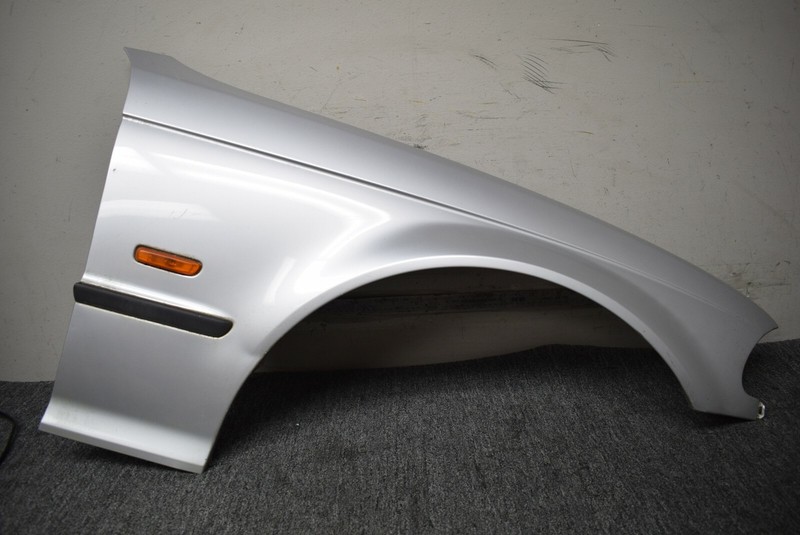 BMW FENDER RIGHT SIDE FACTORY OEM LOCAL PICKUP