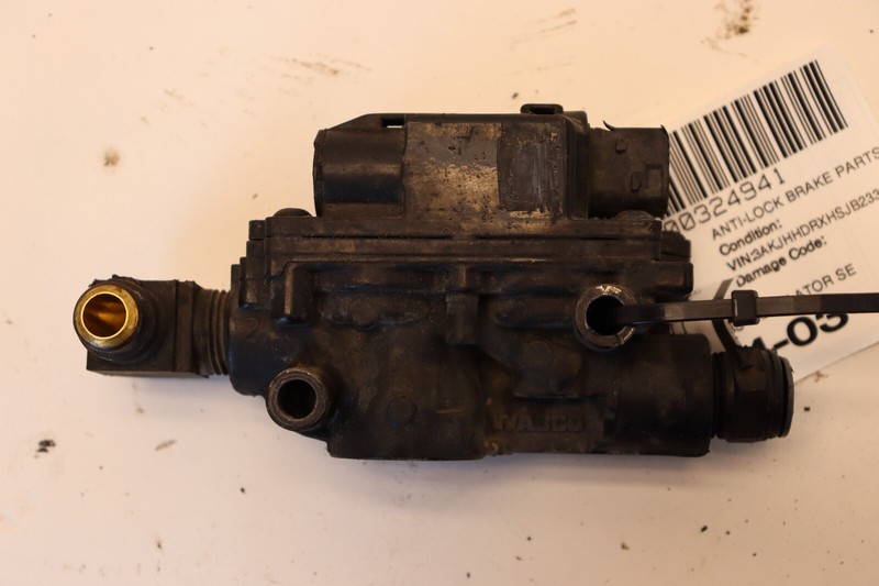 17-24 FREIGHTLINER CASCADIA 126 ABS MODULATOR SOLENOID VALVE WABCO OEM