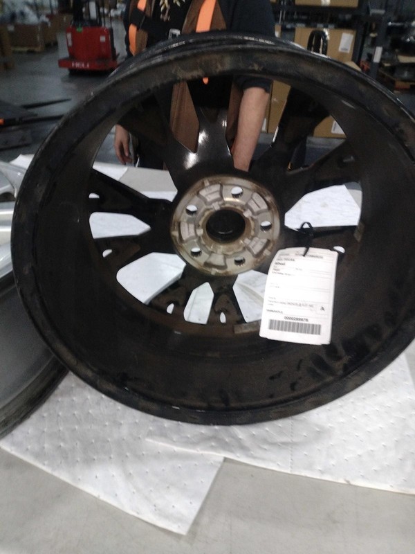 2021 Volkswagen Tiguan OEM Wheel 17 White Rim 5NN601025K 48000 Miles