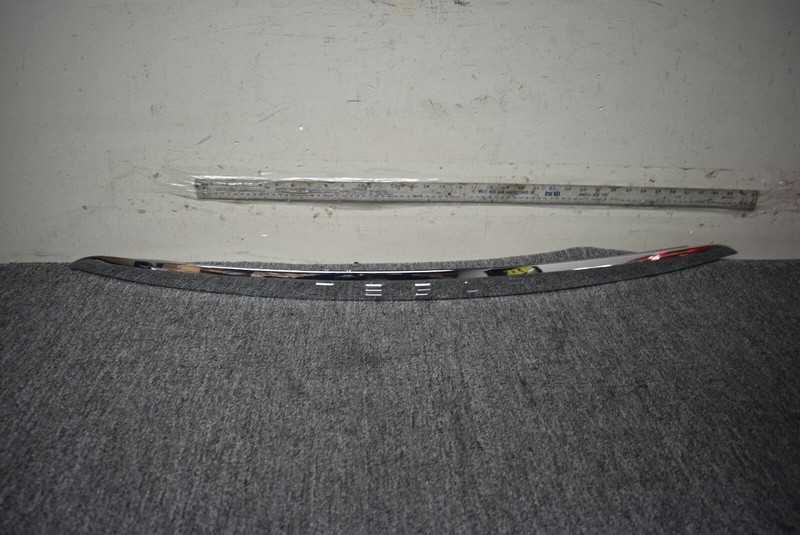 2016-2018 TESLA MODEL X GATE CHROME MOLDING FACTORY OEM