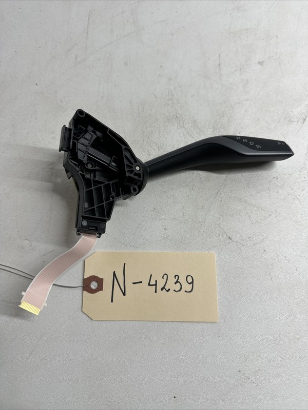 17-23 Tesla Model 3 Y Steering PRND Switch Control 10147477-11 4239 B60