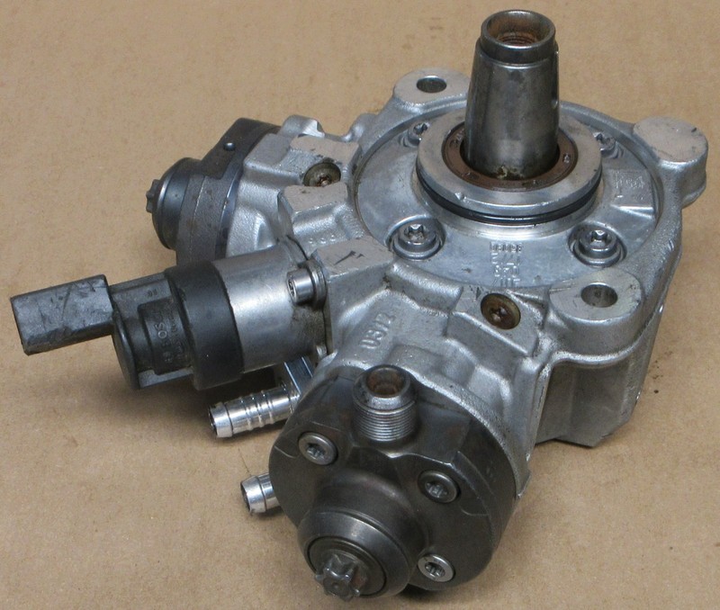 2014-2018 OEM BMW N57 DIESEL BOSCH HIGH PRESSURE FUEL PUMP 0445010853