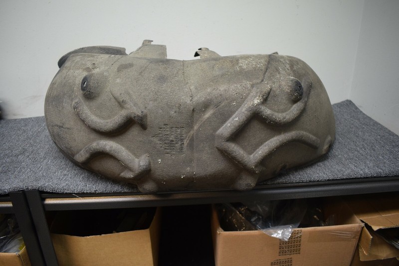 2015-2018 PORSCHE MACAN WHEELHOUSE LINER FACTORY OEM