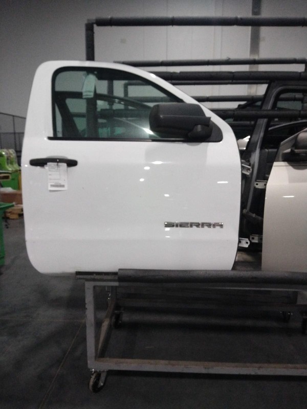2017 GMC Sierra 1500 Pickup Right Door White Good Condition 73000 Miles