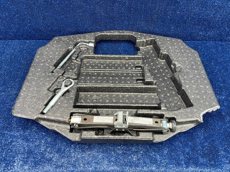 14-17 INFINITI Q50 REAR TRUNK FLOOR TOOL EMERGENCY STORAGE FOAM CARGO TRAY OEM