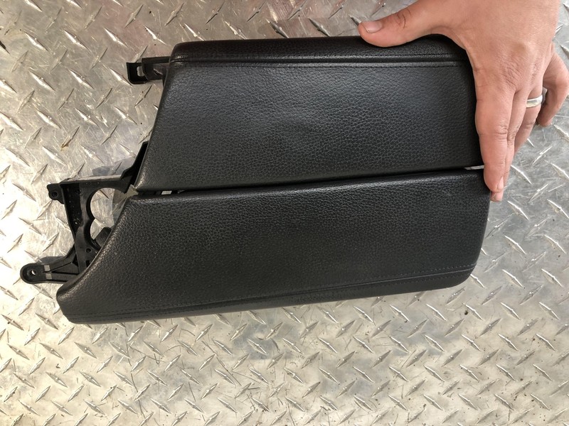 2011-2016 BMW 535I XDRIVE F10 FRONT CENTER CONSOLE ARMREST COVER BLACK LEATHER