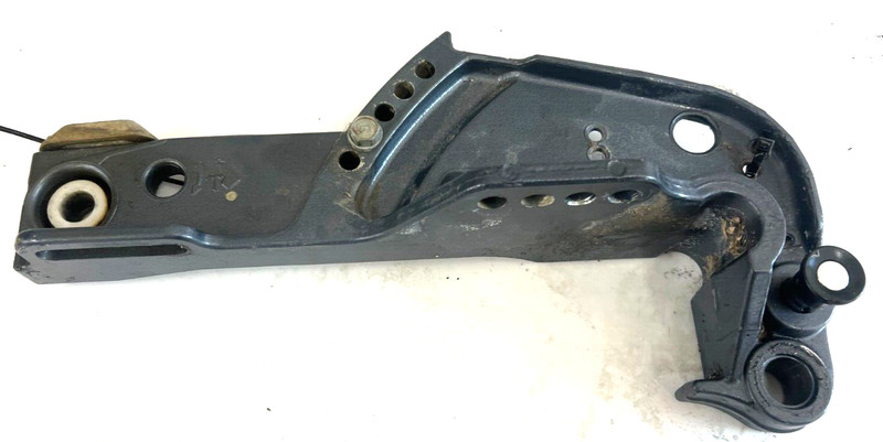 Yamaha Outboard 6C5-43111-10 2013 50hp 4-stroke T50LB Port Stern Bracket LH (D2)