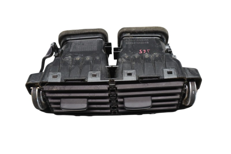17-19 Jaguar XE Rear Center Console Air Conditioning Heater Vent GX63014A22 OEM