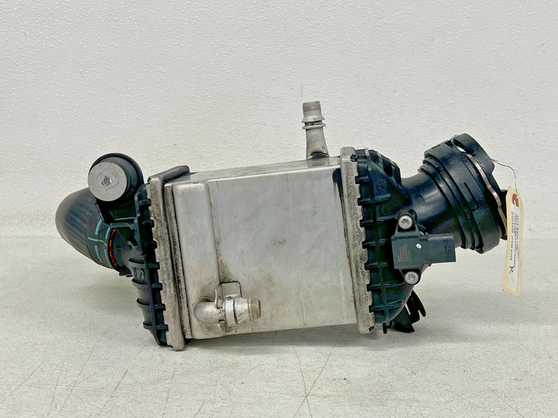 ⭐2016-2019 BMW 750I G12 4.4L ENGINE RIGHT SIDE AIR INTERCOOLER ASSY OEM LOT2722
