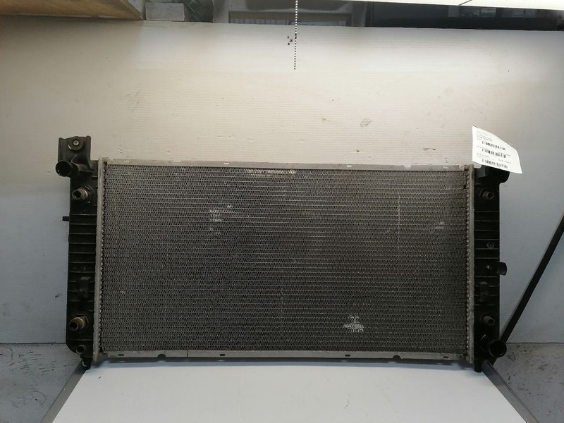 Radiator Fits 04-13 SUBURBAN 2500 1528022