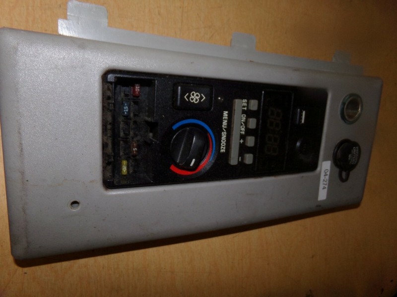 Volvo 20484504 Heater AC Climate Control Sleeper Bunk Panel