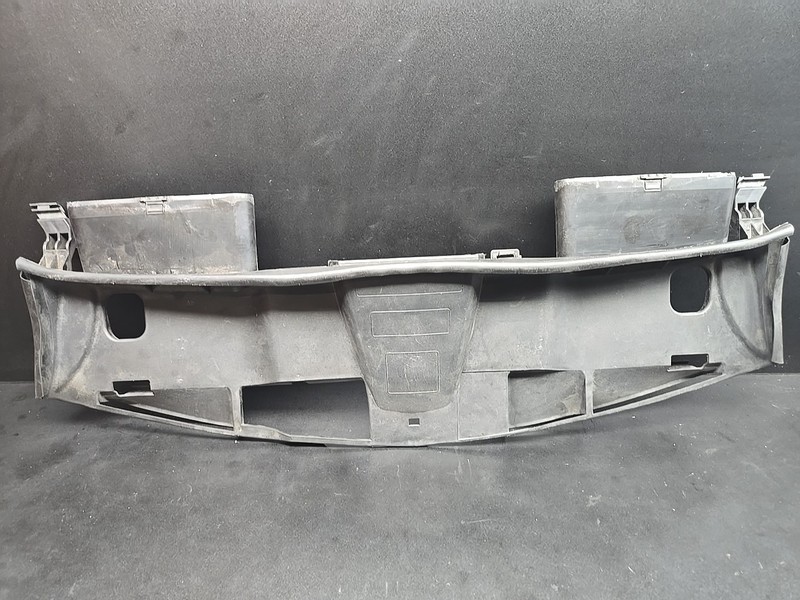 W212 10-13 Mercedes E Class Front Upper Radiator Support Cover Air Duct