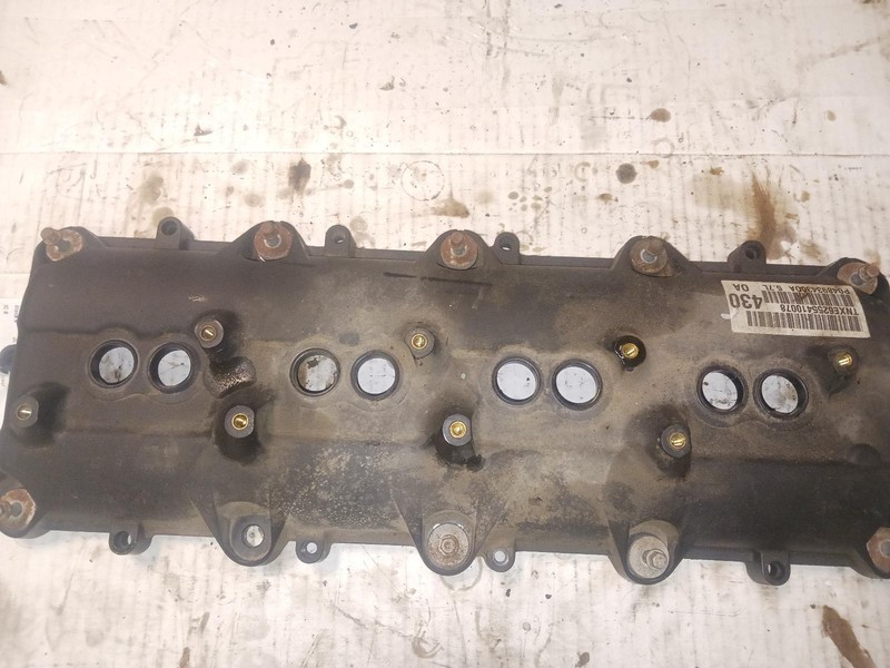 2018 DODGE 1500 5.7L left side Valve Cover OEM 18