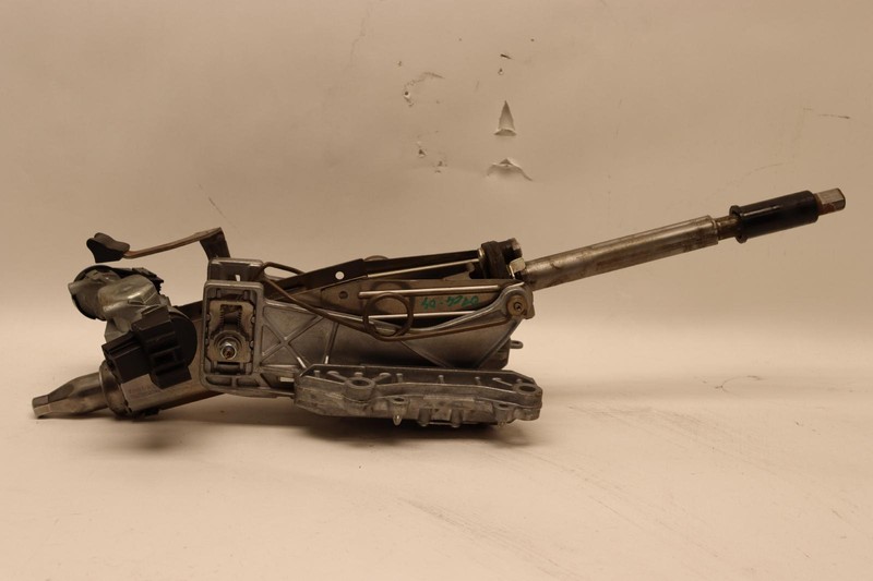 2010-214 FORD MUSTANG STEERING COLUMN W/ MANUAL TILT & IGNITION CYLINDER OEM