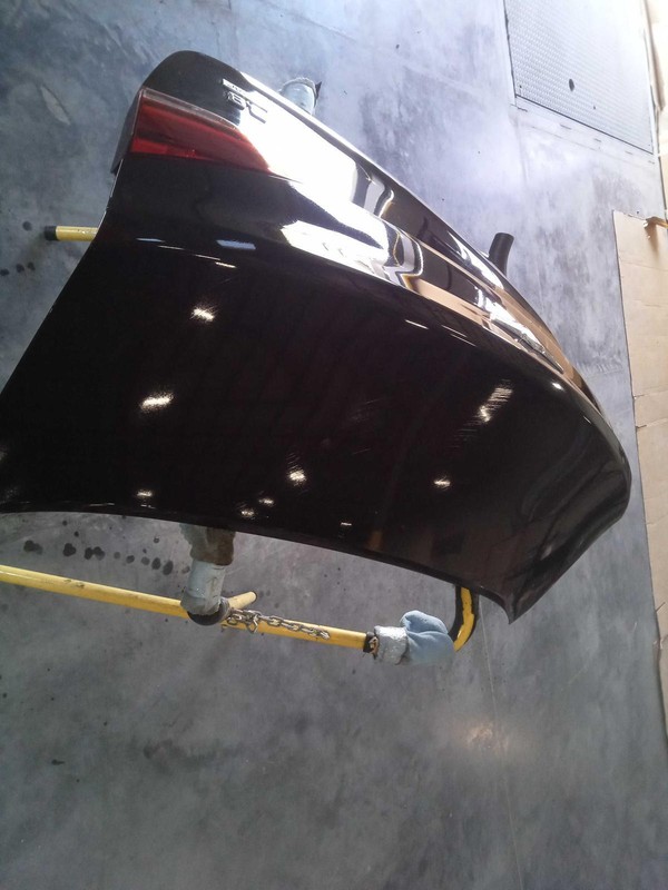 2018 Genesis G80 Black Deck Lid OEM Used 673228 4DR Sedan w/o Smoked Lens