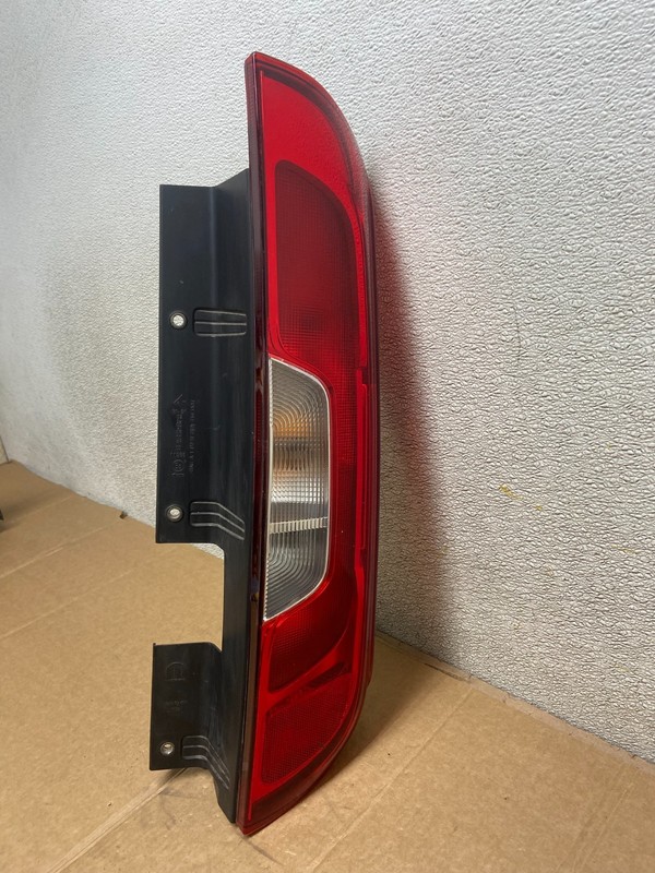 2015 to 2022 Dodge Promaster City Right Passenger Tail Light AA1170 DG