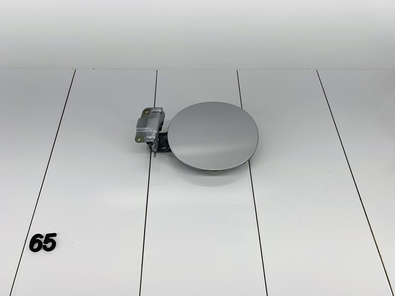 14-20 INFINITI QX60 QUARTER PANEL FUEL TANK FILLER NECK DOOR LIQUID PLATINUM OEM