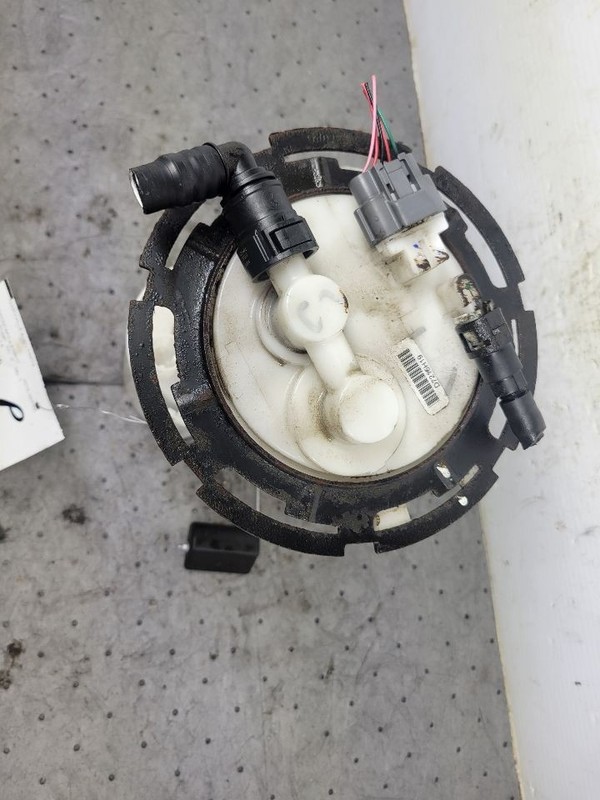 Fuel Pump Assembly 1.6L Fits 12-18 VERSA 1760351