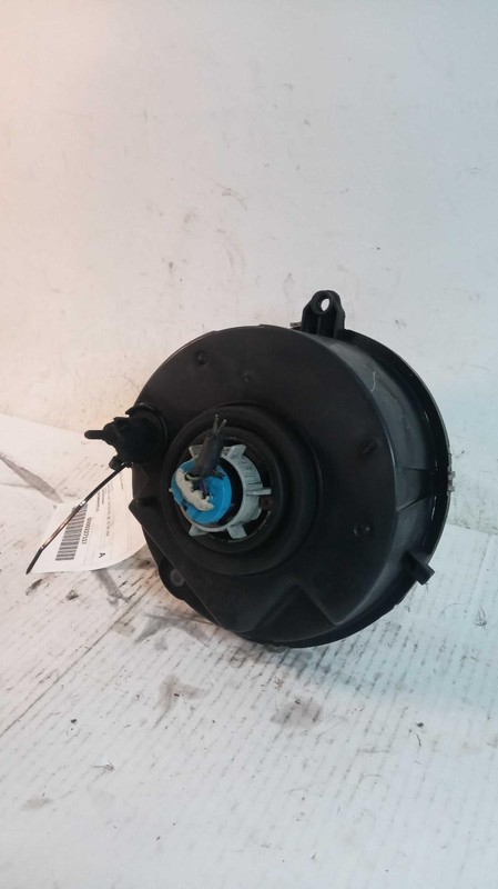 2006 Jeep Liberty Left Headlight Assembly Red OEM 369942 Used 236K Miles