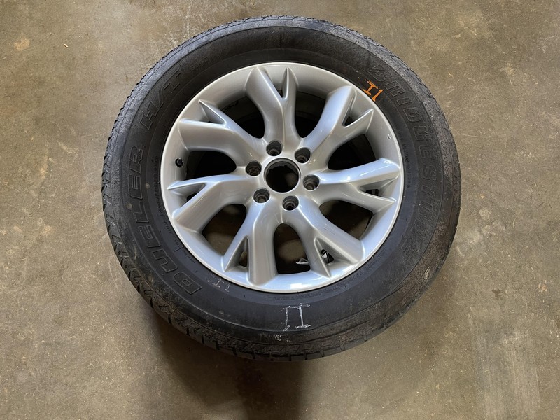 2011-2013 INFINITI QX56 SPARE WHEEL RIM TIRE BRIDGESTONE 20X8 275/60 R20 OEM