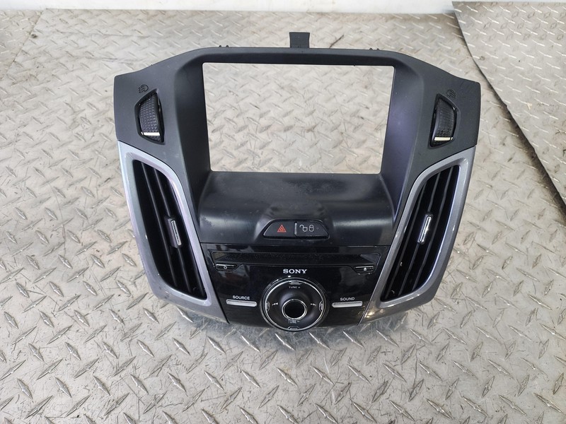 12-14 FORD FOCUS RADIO STEREO NAVIGATION SONY CONTROL PANEL W/ VENT BEZEL