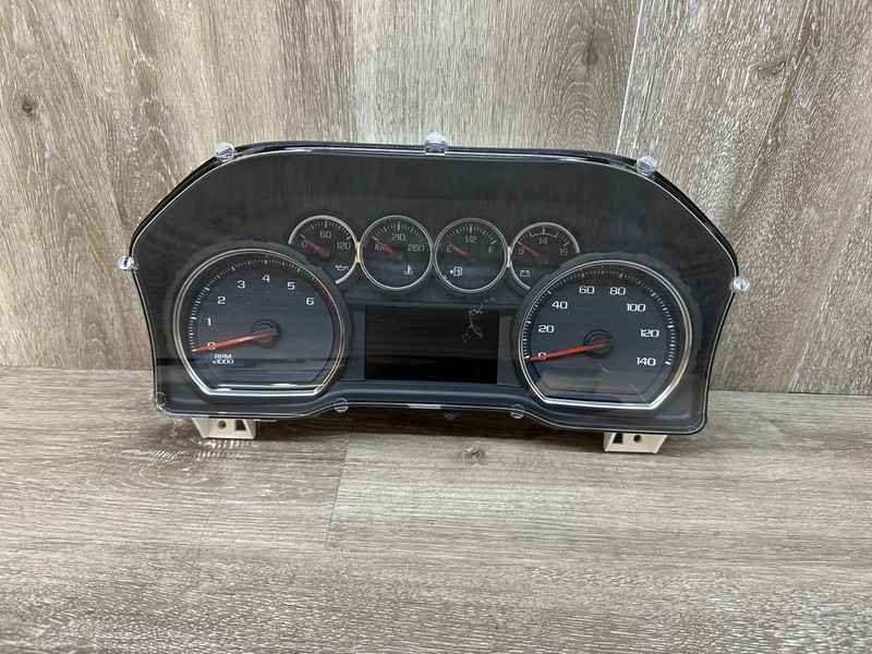 2021-23 CHEVY SILVERADO 2500 INSTRUMENT CLUSTER OEM PART # 84960243