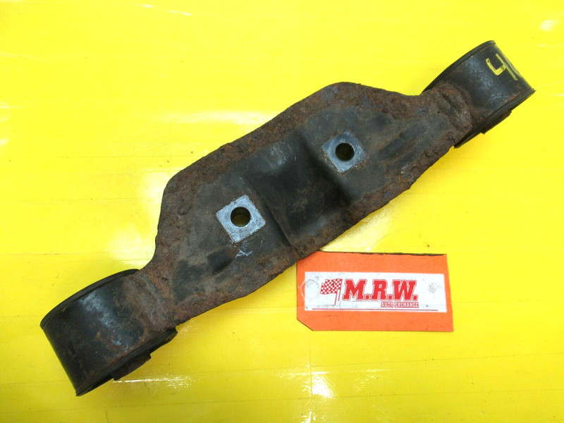 REAR END GEAR DIFFERENTIAL MOUNT FRAME BRACKET CARRIER AXLE 00-04 SUBARU LEGACY
