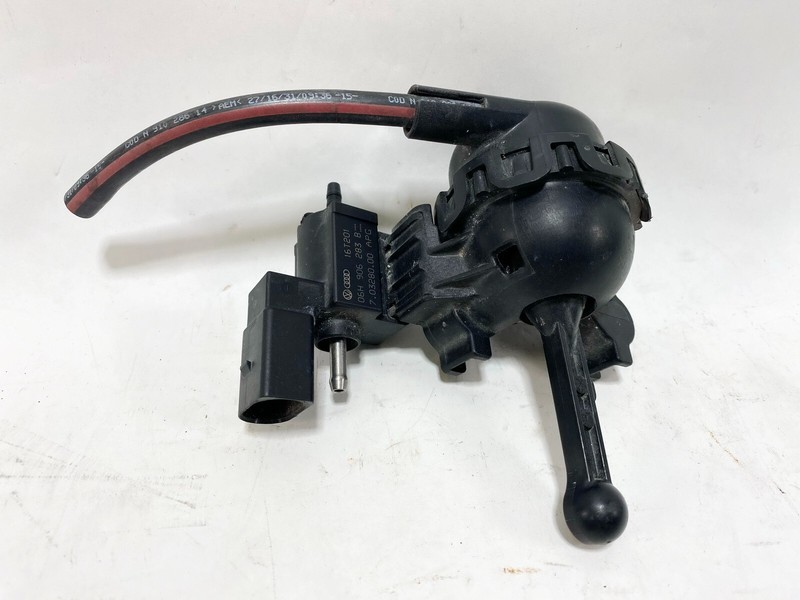 15-18 AUDI Q3 8U VAPOR CANISTER VACUUM PURGE SOLENOID VALVE OEM